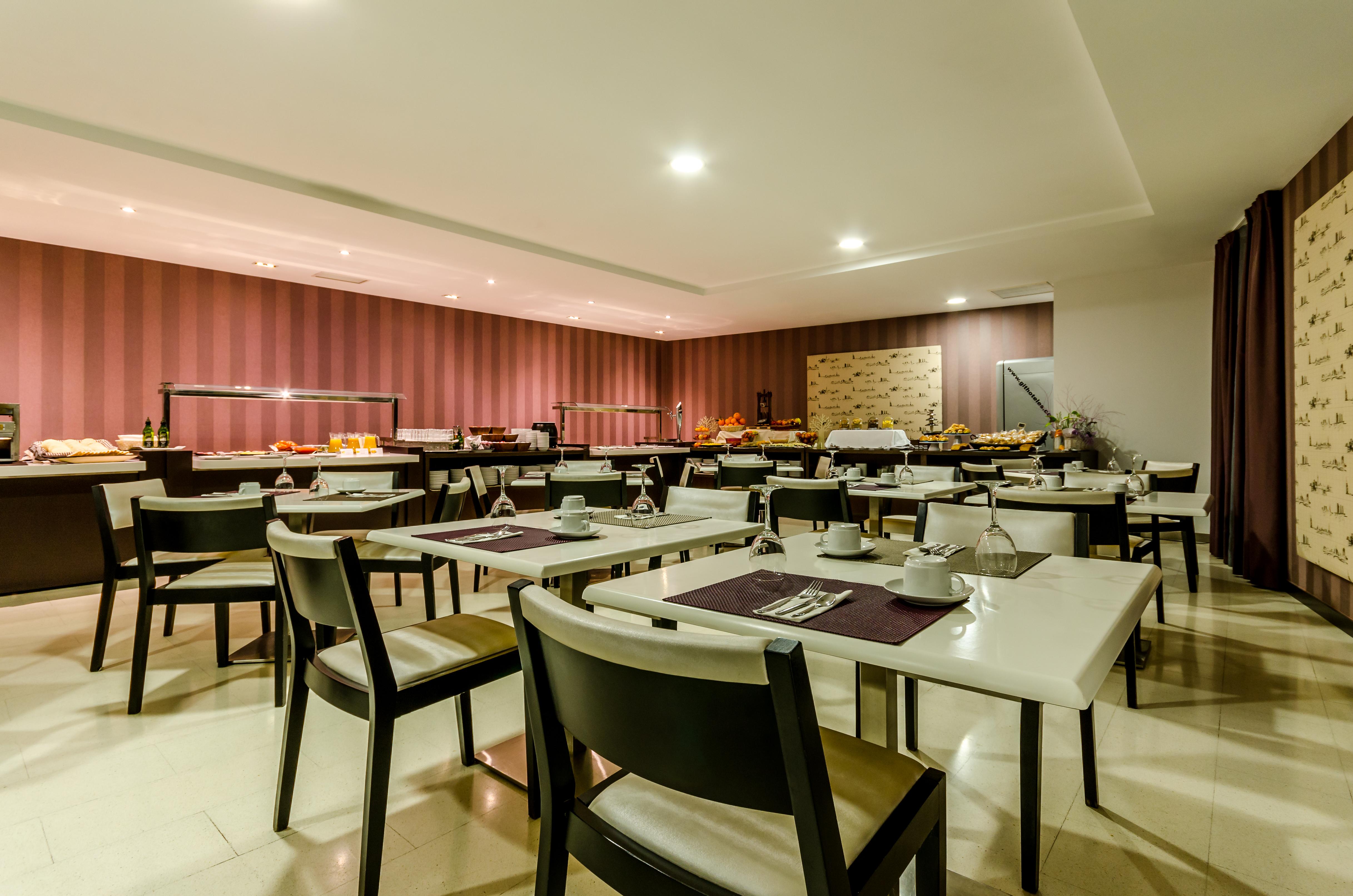 Yit塞维利亚迈雷纳大街酒店 梅里那德奥拉菲 外观 照片